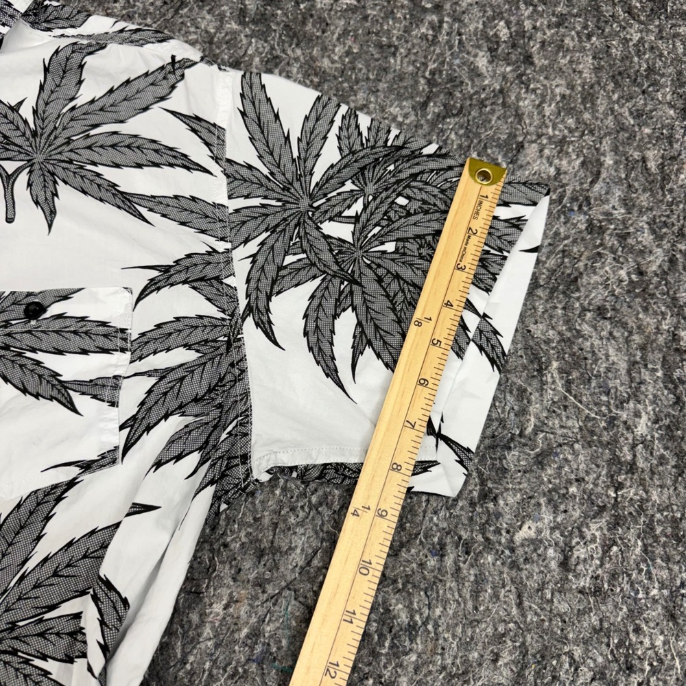 Eighty Eight Mens XL White Black Pot Leaf Print Cotton Short Sleeve Button Down - Picture 5 of 11